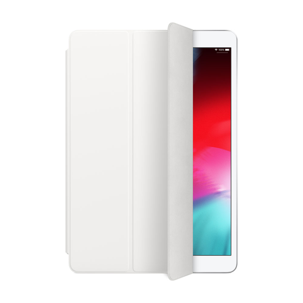 La Smart Cover para el iPad Air está compuesta por una sola pieza de poliuretano que protege la parte delantera del dispositivo. Esta funda activa el iPad de modo automático cuando la abres y lo pone en reposo cuando la cierras. Puedes plegarla en diferentes posiciones para crear una base que te permite leer, ver videos, escribir o hacer llamadas de FaceTime. Además, puedes quitarla y ponerla fácilmente cuando quieras.